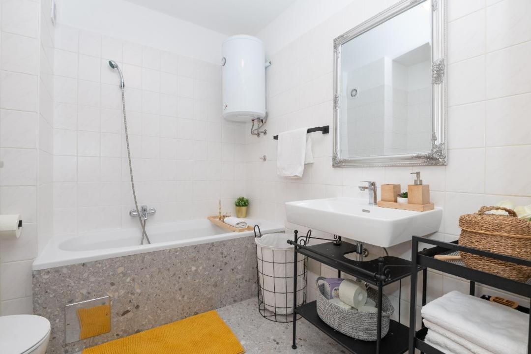 Panorama Suite Apartment - Stan Na Dan I Vise Imotski Kültér fotó